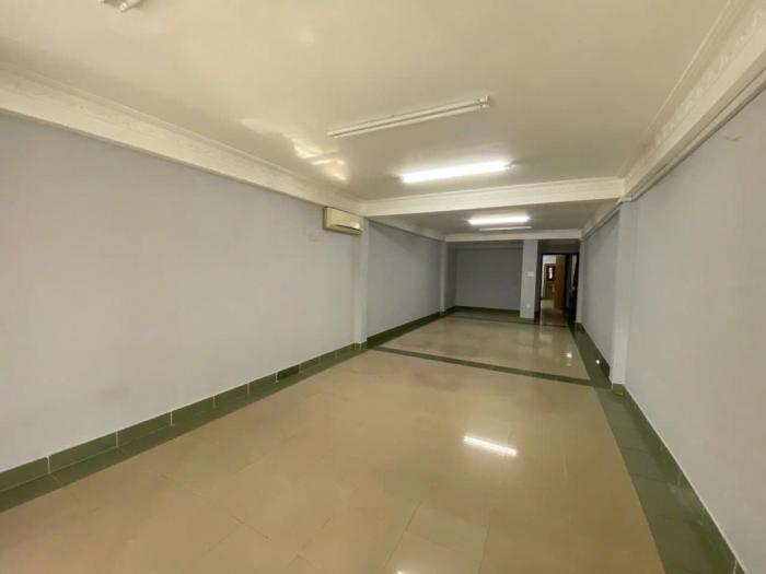 Cho thuê nhà mặt tiền đường Hoàng Hoa Thám