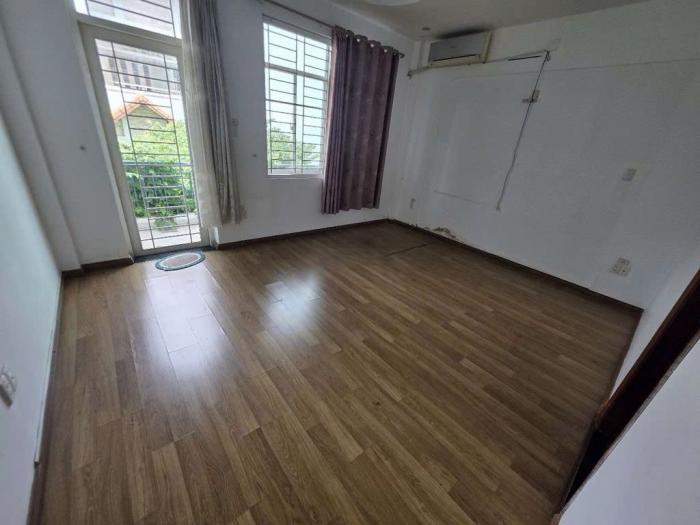 Cho thuê nhà mặt tiền 68 đường C1 quận Tân Bình