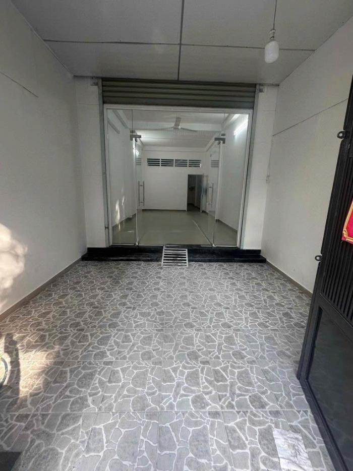 Cho thuê nhà mặt tiền 405 Nguyễn Thái Bình quận Tân Bình