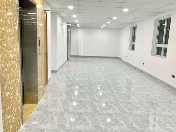 Tòa nhà cho thuê mặt tiền 326B Nguyễn Trọng Tuyển quận Tân Bình