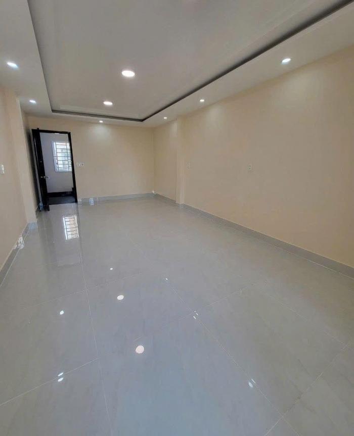 Cho thuê nhà mặt tiền 1365 Hoàng Sa quận Tân Bình