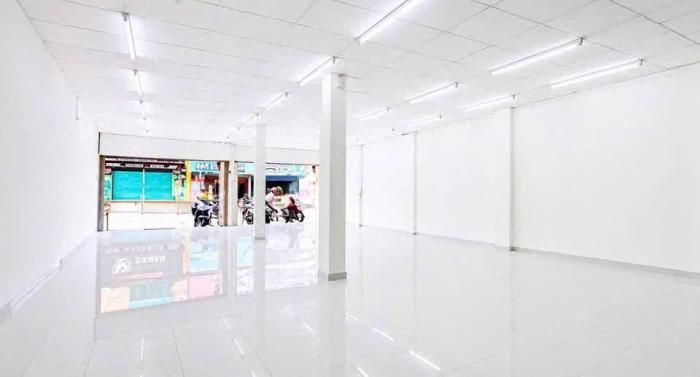 Cho thuê nhà mặt tiền 640 Trường Chinh quận Tân Bình