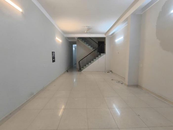 Cho thuê nhà nguyên căn mặt tiền 66 Yên Thế quận Tân Bình