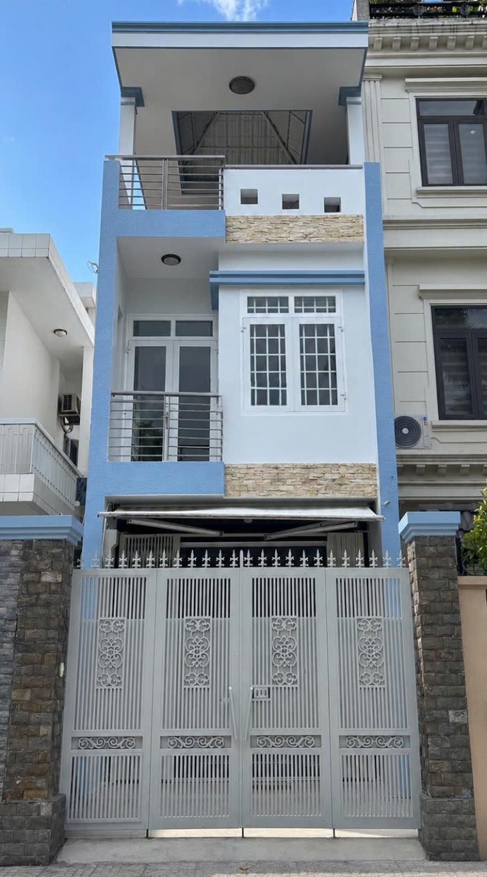 Cho thuê nhà mặt tiền đường Nguyễn Văn Săng quận Tân Phú