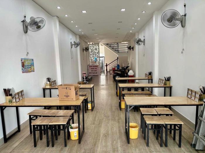 Cho thuê nhà mặt tiền 590 Lũy Bán Bích quận Tân Phú