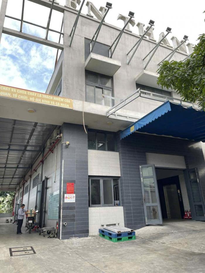 Cho thuê nhà mặt tiền 620 Kha Vạn Cân quận Thủ Đức