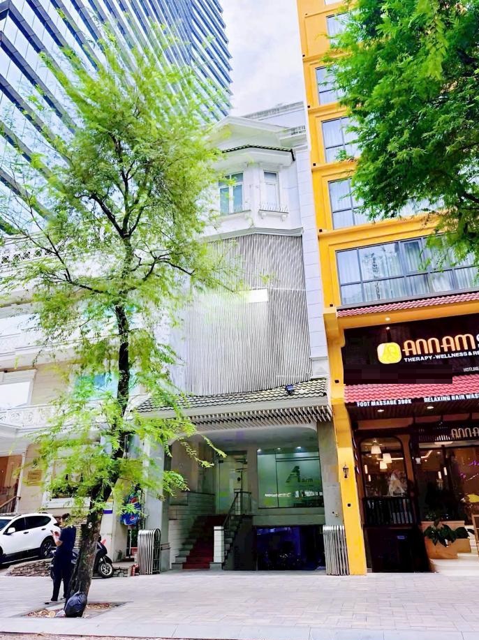 Tòa nhà cho thuê đường Lê Thánh Tôn Quận 1