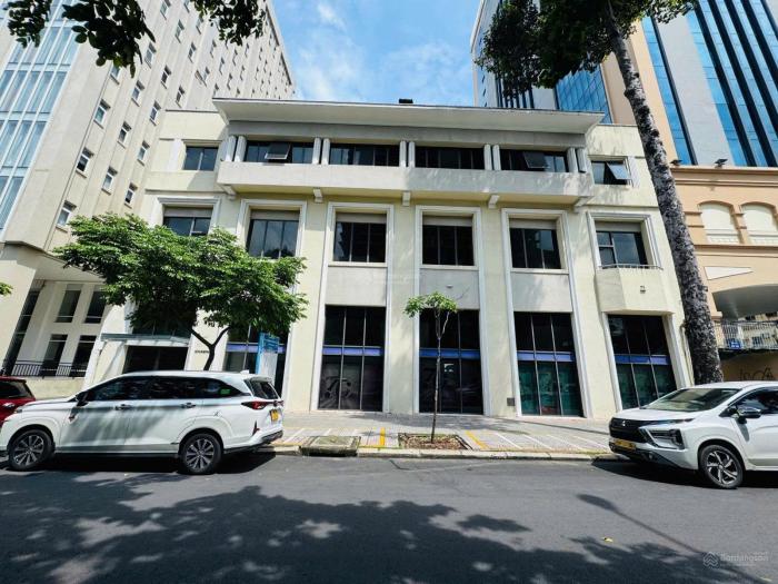 Tòa nhà cho thuê mặt tiền đường Hàm Nghi Quận 1