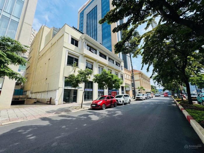 Tòa nhà cho thuê mặt tiền đường Hàm Nghi Quận 1