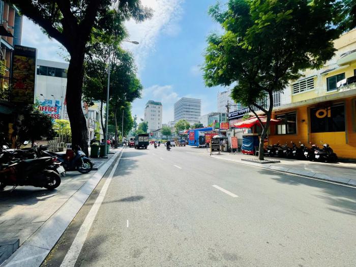 Tòa nhà cho thuê mặt tiền 20 Trần Cao Vân Quận 1