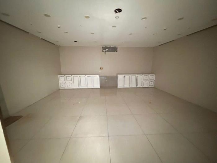 Tòa nhà cho thuê mặt tiền 219 Nguyễn Thị Minh Khai Quận 1
