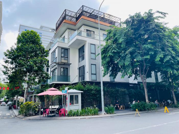 Tòa nhà cho thuê mặt tiền số 2 đường số 5 khu Hà Đô Quận 10