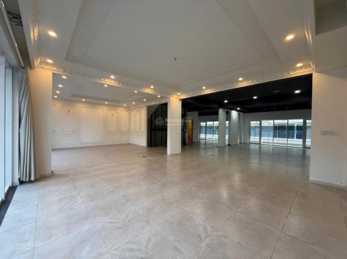 Cho thuê tòa nhà mặt tiền 134-136 đường B2 khu Sala Quận 2