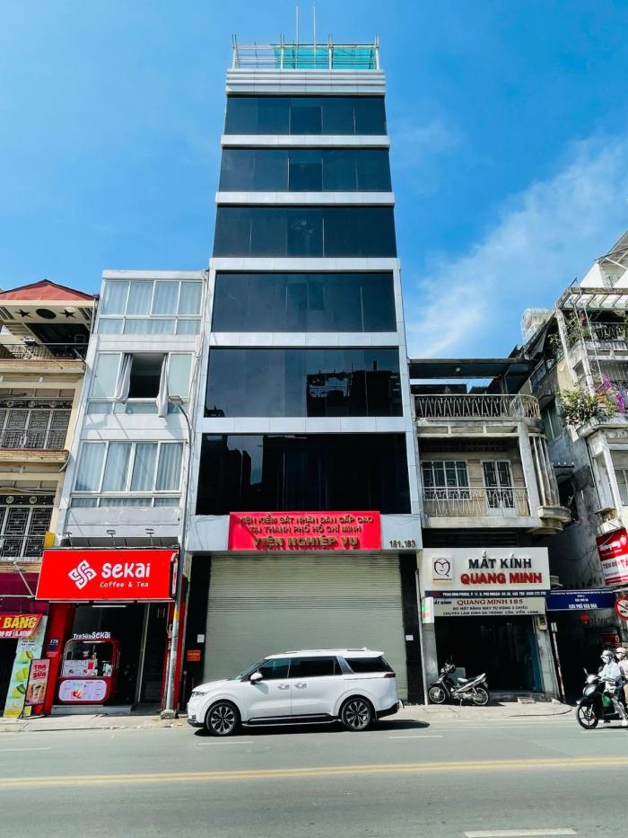 Tòa nhà cao cấp cho thuê tại Phan Đình Phùng Phú Nhuận