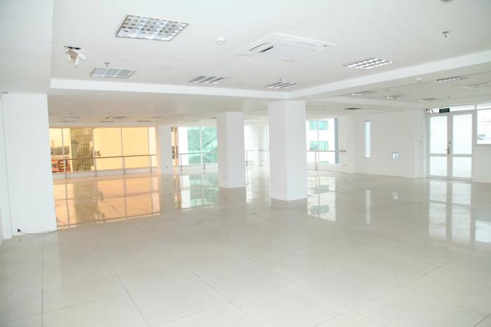 Tòa nhà cho thuê mặt tiền đường Lê Trung Nghĩa Quận Tân Bình