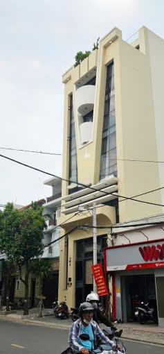 Tòa nhà cho thuê mặt tiền đường Bàu Cát Quận Tân Bình