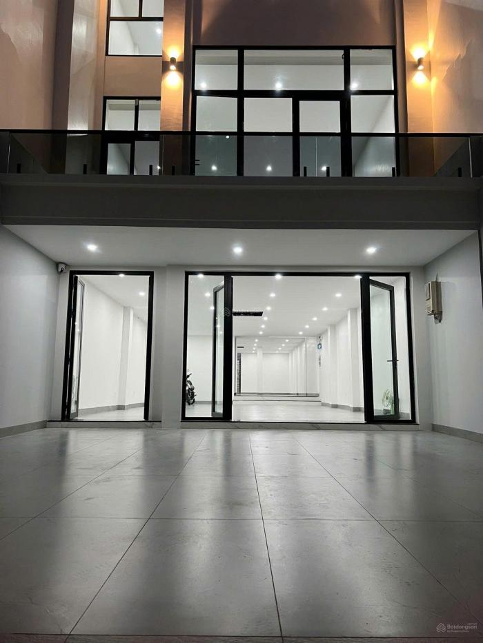 Tòa nhà cho thuê mặt tiền đường Nguyễn Bá Tuyển Quận Tân Bình