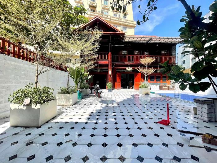 Cho thuê biệt thự đường Nguyễn Văn Hưởng quận 2