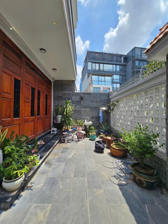 Cho thuê biệt thự mặt tiền đường số 38 Phường An Khánh Quận 2