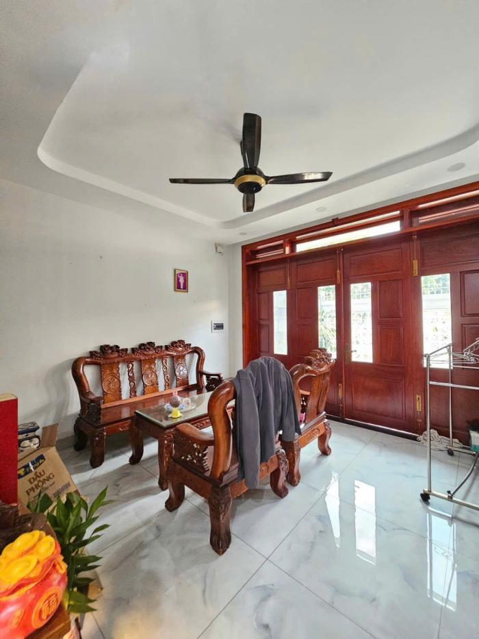 Cho thuê biệt thự mặt tiền đường số 38 Phường An Khánh Quận 2