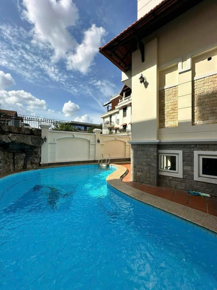 Cho thuê biệt thự khu compound Kim Sơn khu 112 Nguyễn Văn Hưởng Quận 2