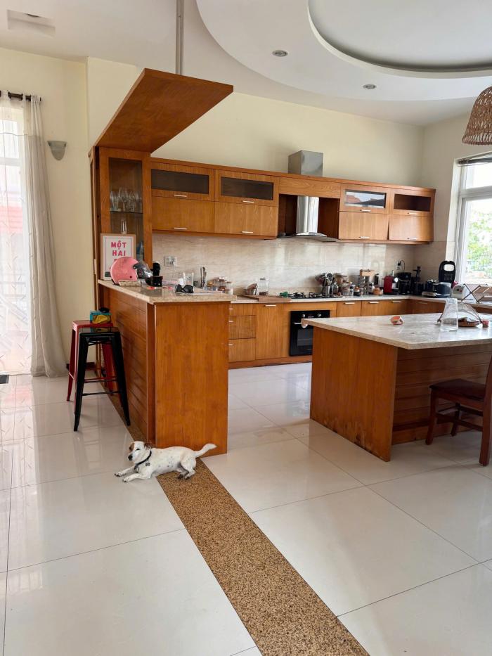Cho thuê biệt thự khu compound Kim Sơn khu 112 Nguyễn Văn Hưởng Quận 2