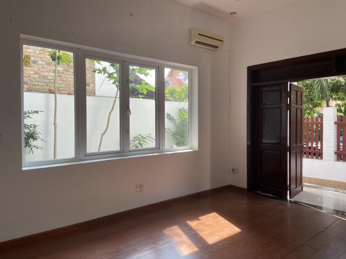 Cho thuê villa khu 216 đường Nguyễn Văn Hưởng Quận 2