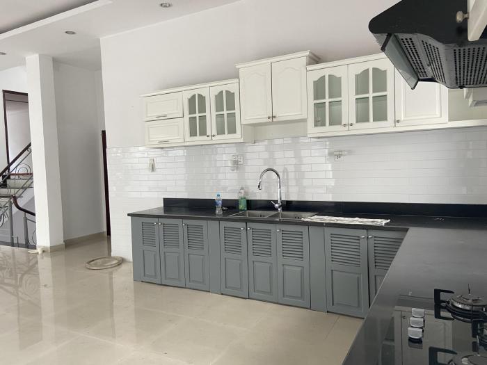 Cho thuê villa khu 216 đường Nguyễn Văn Hưởng Quận 2
