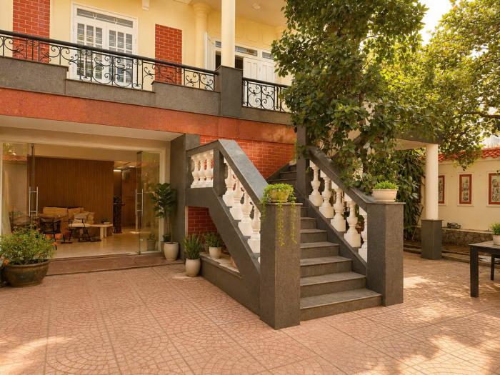 Cho thuê dinh thự cao cấp đường 32 An Khánh Quận 2