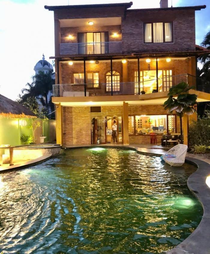 Cho thuê biệt thự mặt tiền 239 Nguyễn Duy Trinh Quận 2