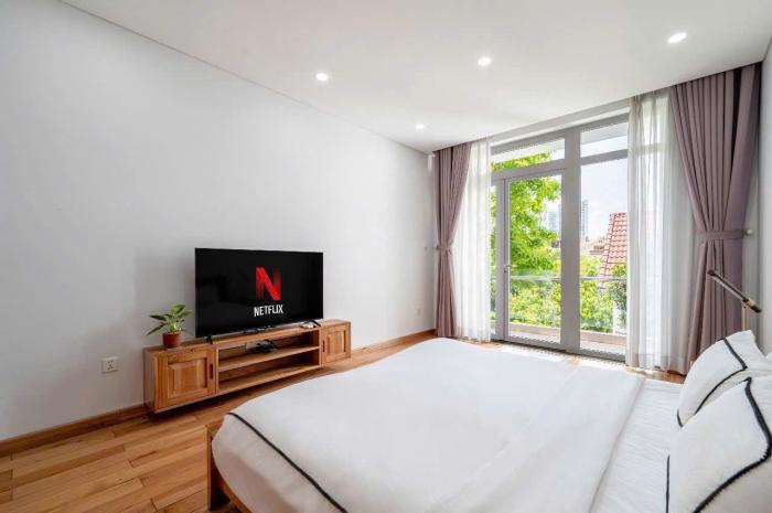 Cho thuê biệt thự mặt tiền khu 120 Nguyễn Văn Hưởng Quận 2