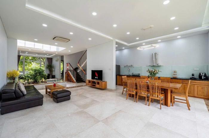 Cho thuê biệt thự mặt tiền khu 120 Nguyễn Văn Hưởng Quận 2