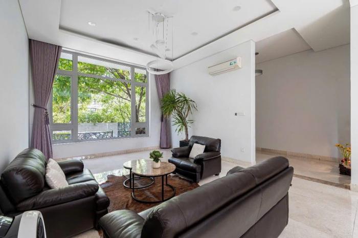 Cho thuê biệt thự mặt tiền khu 120 Nguyễn Văn Hưởng Quận 2