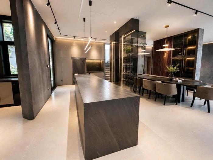 Cho thuê biệt thự mặt tiền đường Nguyễn Văn Hưởng Quận 2
