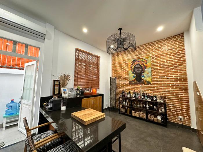 Cho thuê biệt thự đường Nguyễn Văn Hưởng Quận 2