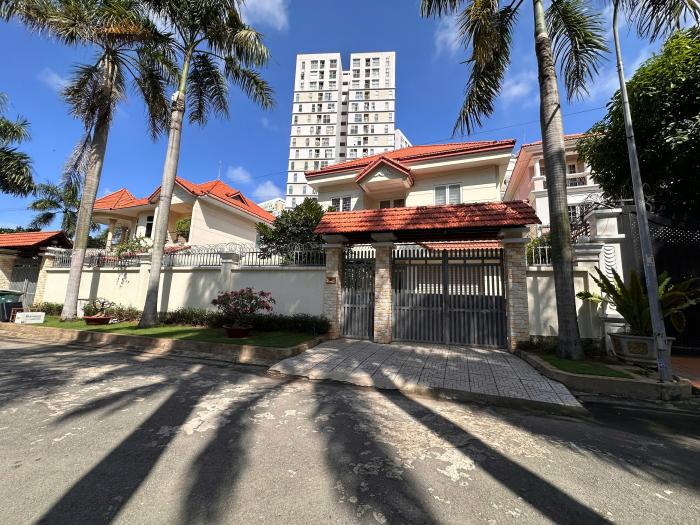 Cho thuê biệt thự khu 204 Nguyễn Văn Hưởng Thảo Điền Quận 2