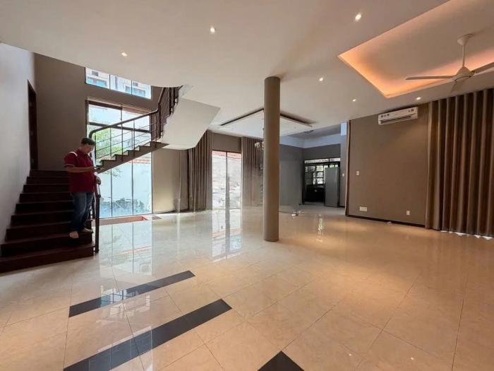 Cho thuê nhà mặt tiền đường Võ Trường Toản  Thảo Điền Quận 2