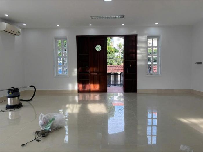 Cho thuê biệt thự mặt tiền 117 Nguyễn Văn Hưởng Quận 2