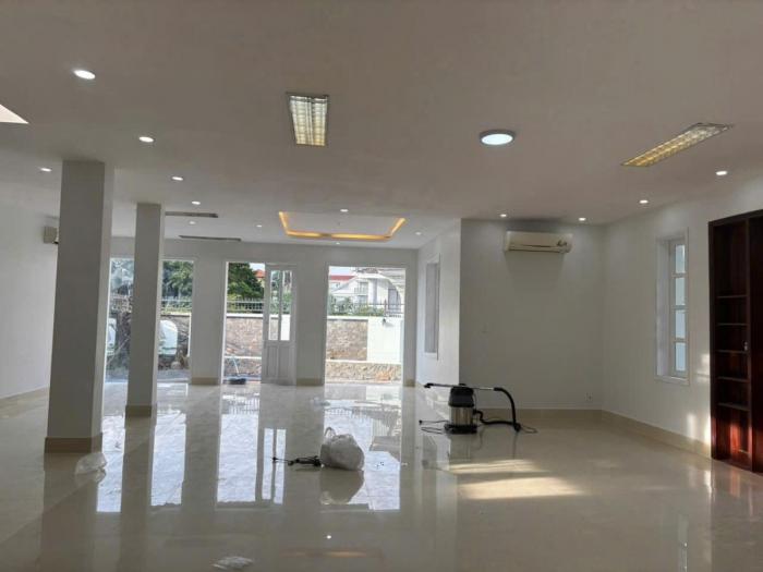 Cho thuê biệt thự mặt tiền 117 Nguyễn Văn Hưởng Quận 2