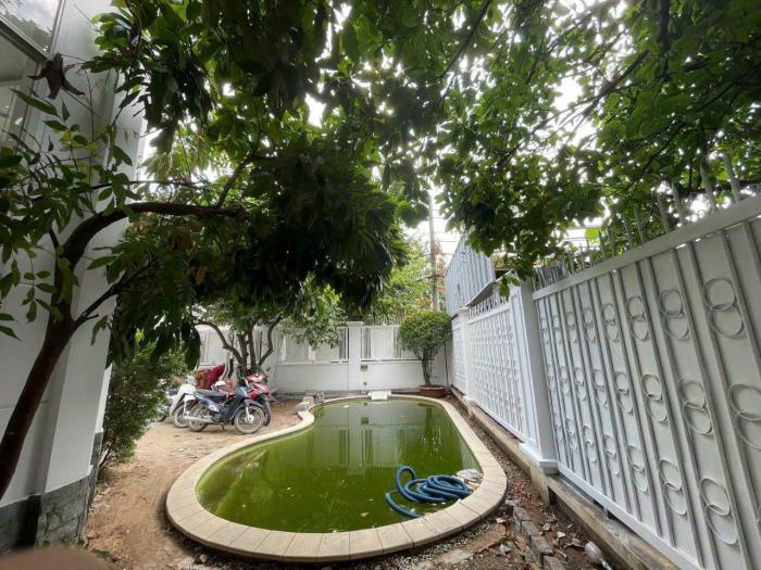 Cho thuê villa khu 215 Nguyễn Văn Hưởng Quận 2