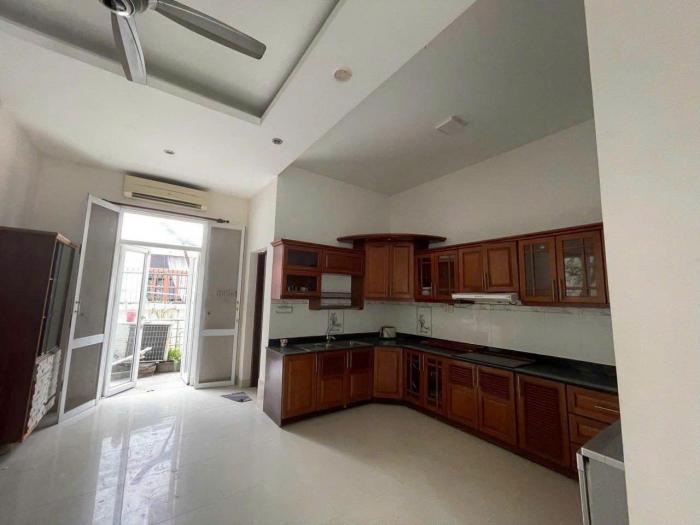 Cho thuê villa khu 215 Nguyễn Văn Hưởng Quận 2