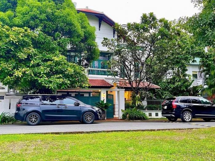 Cho thuê biệt thự hẻm 153 đường Nguyễn Văn Hưởng Quận 2