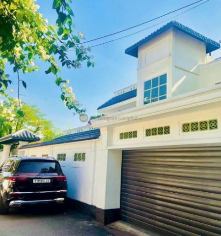 Bán biệt thự mặt tiền đường số 6 diện tích: 51x19m trệt lầu