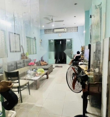 Cho thuê nhà góc 2 mặt tiền hẻm đường Lê Thị Riêng quận 1