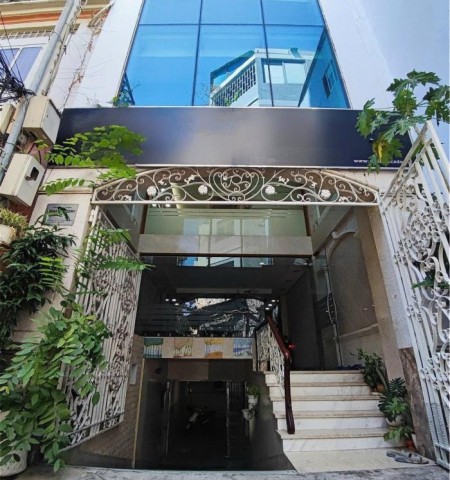 Cho thuê nhà đường Calmette P. Nguyễn Thái Bình Quận 1