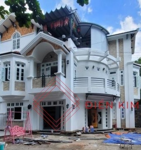 Cho thuê nhà đường Nguyễn Văn Hưởng Thảo Điền Quận 2