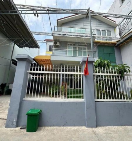 Cho thuê nhà đường Cách Mạng Tháng 8 Quận 3