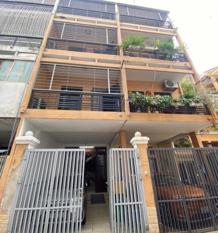 Cho thuê nhà đường Huỳnh Văn Bánh, nhà nguyên căn hẻm lớn quận Phú Nhuận