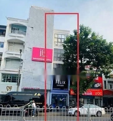 Cho thuê nhà mặt tiền nguyên căn đường Nguyễn Cư Trinh quận 1