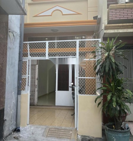 Cho thuê nhà đường Cô Giang quận 1